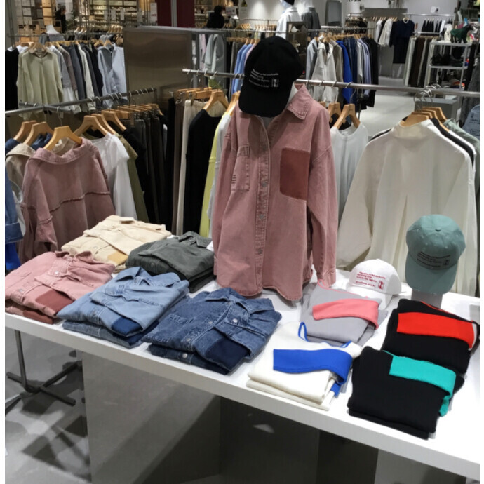 大人気デニムシャツのご紹介🌼